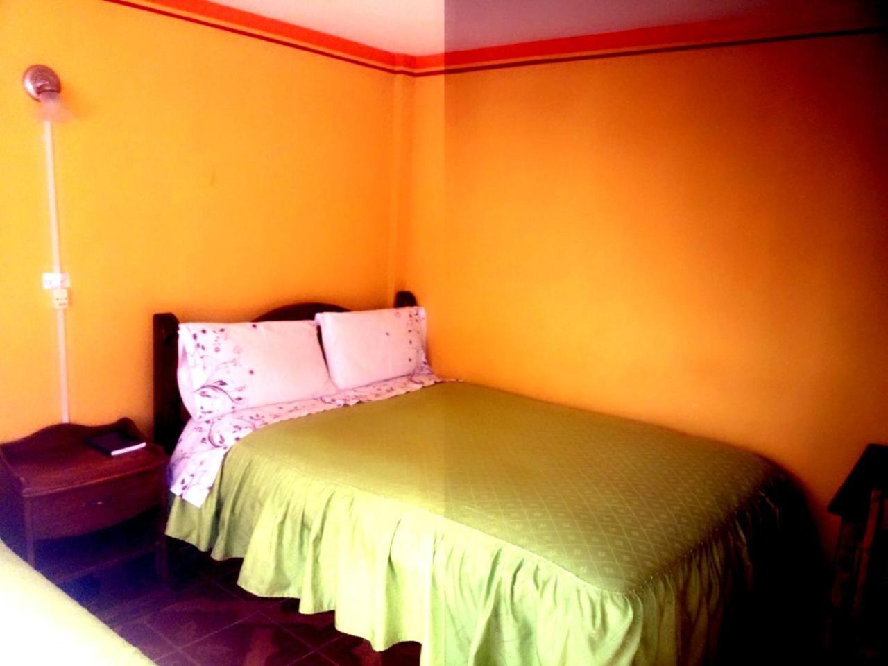 Hostal "La Roca" อูยูนี ภายนอก รูปภาพ