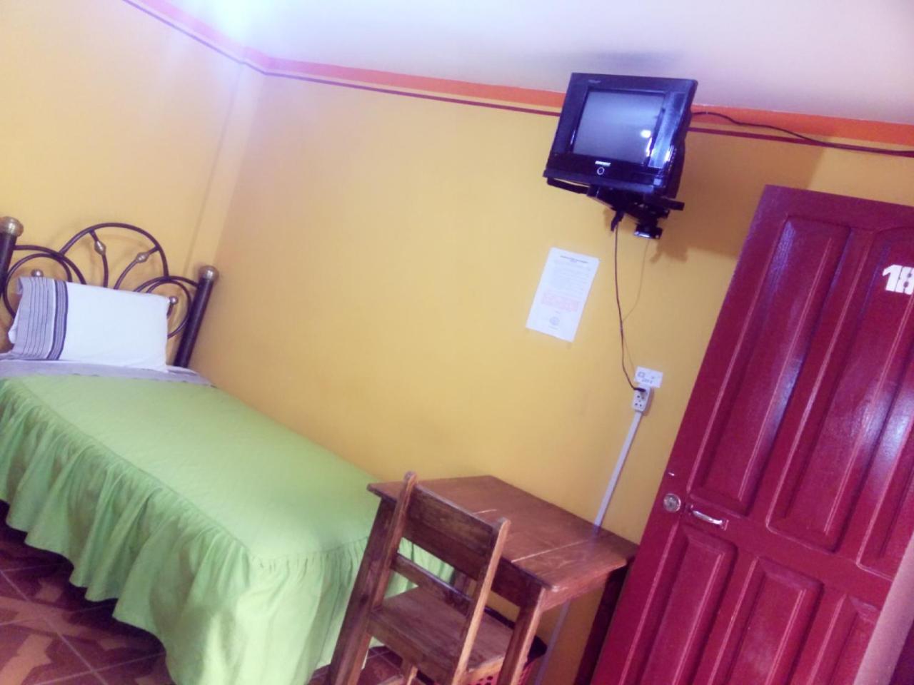 Hostal "La Roca" อูยูนี ภายนอก รูปภาพ
